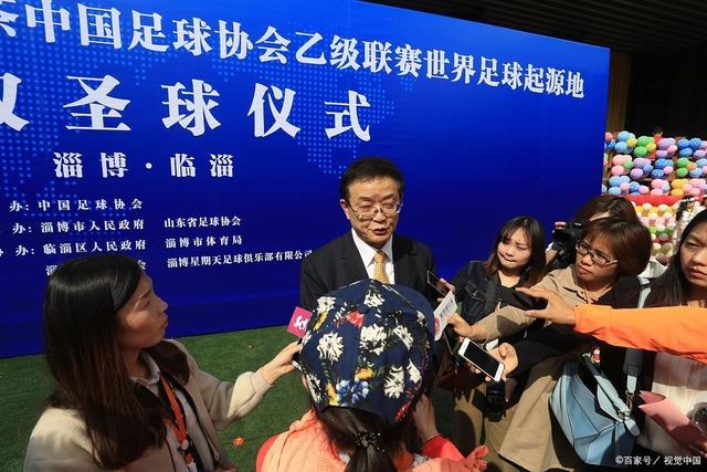 库里12分加兰27分 骑士大胜勇士豪取10连胜